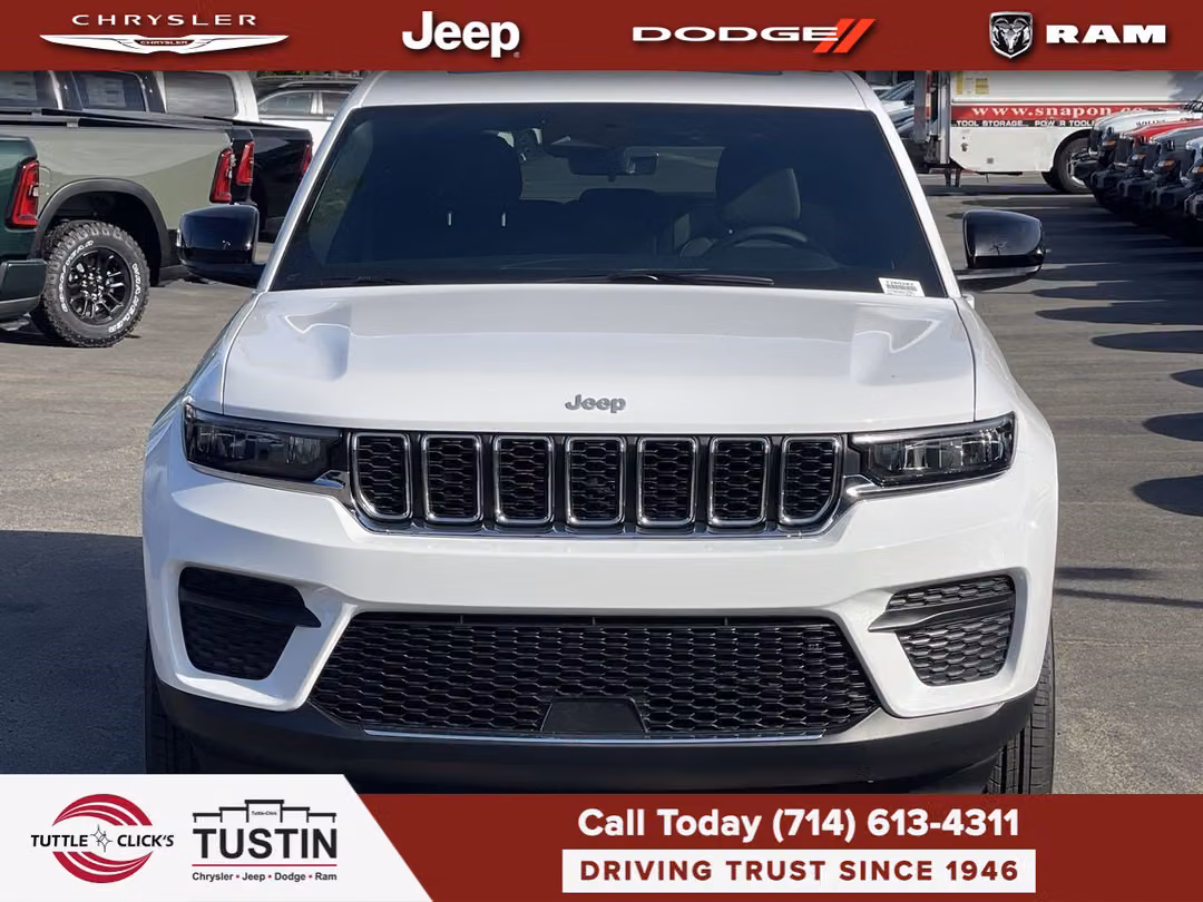 2026 Jeep Grand Cherokee Laredo X - Image 2