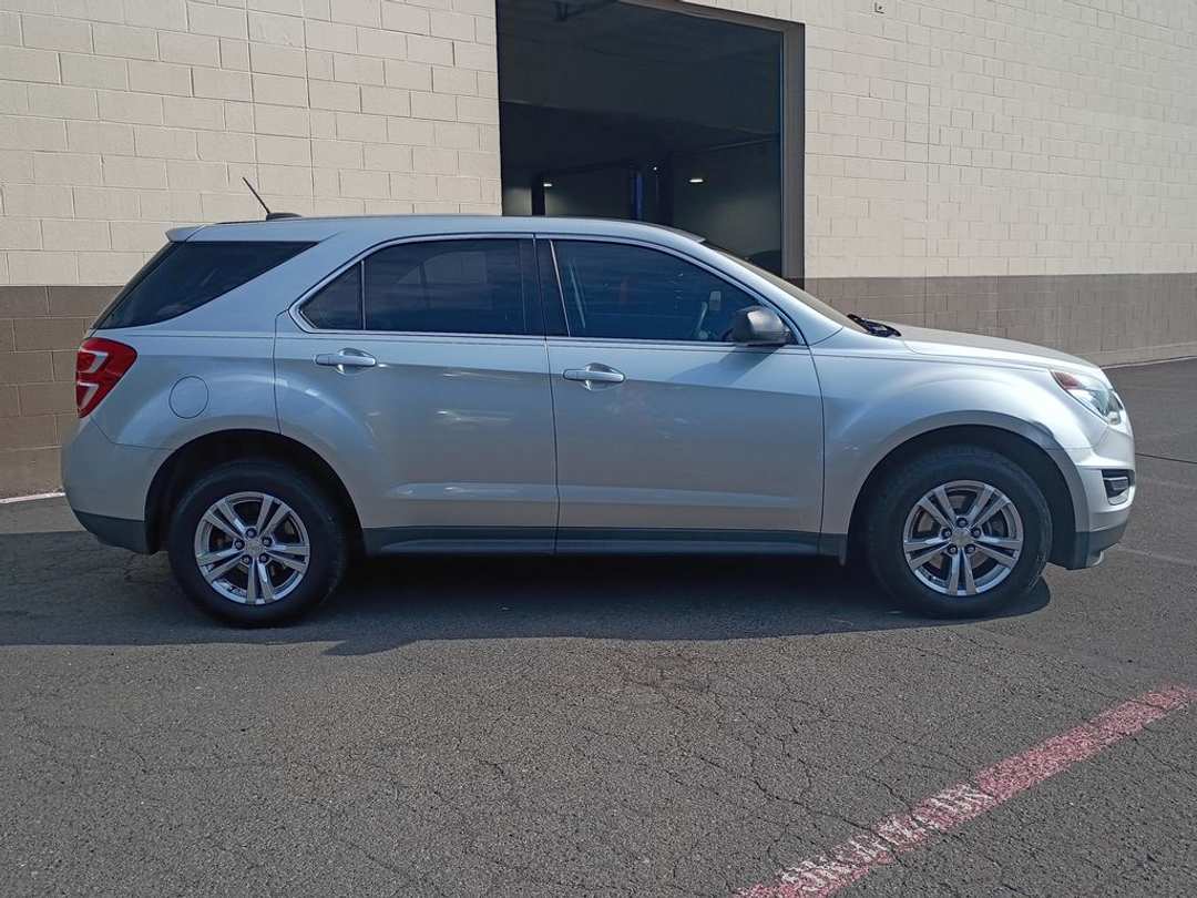 2016 Chevrolet Equinox LS - Image 3