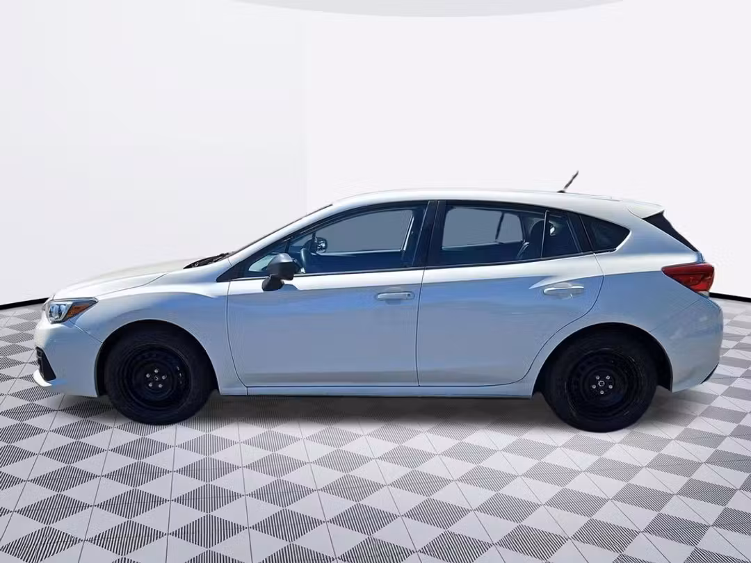 2022 Subaru Impreza Base - Image 3