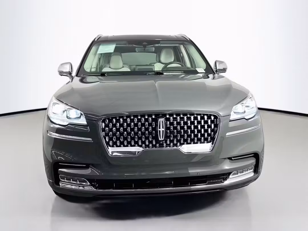 2022 Lincoln Aviator Black Label - Image 2