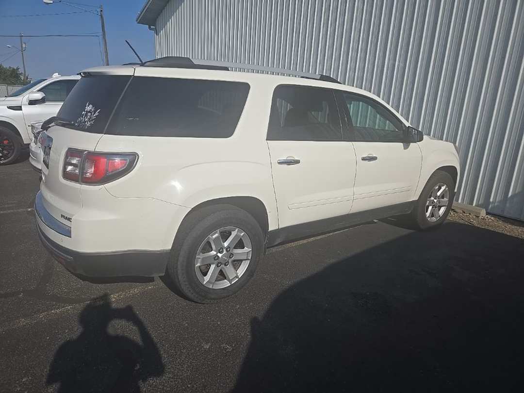 2014 GMC Acadia SLE2 - Image 2