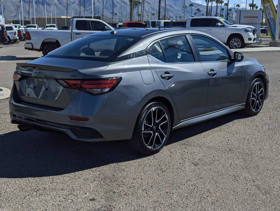 2025 Nissan Sentra SR - Image 2