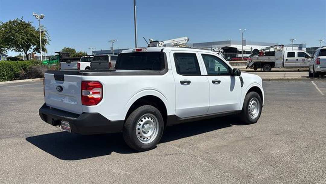 2026 Ford Maverick XL - Image 3