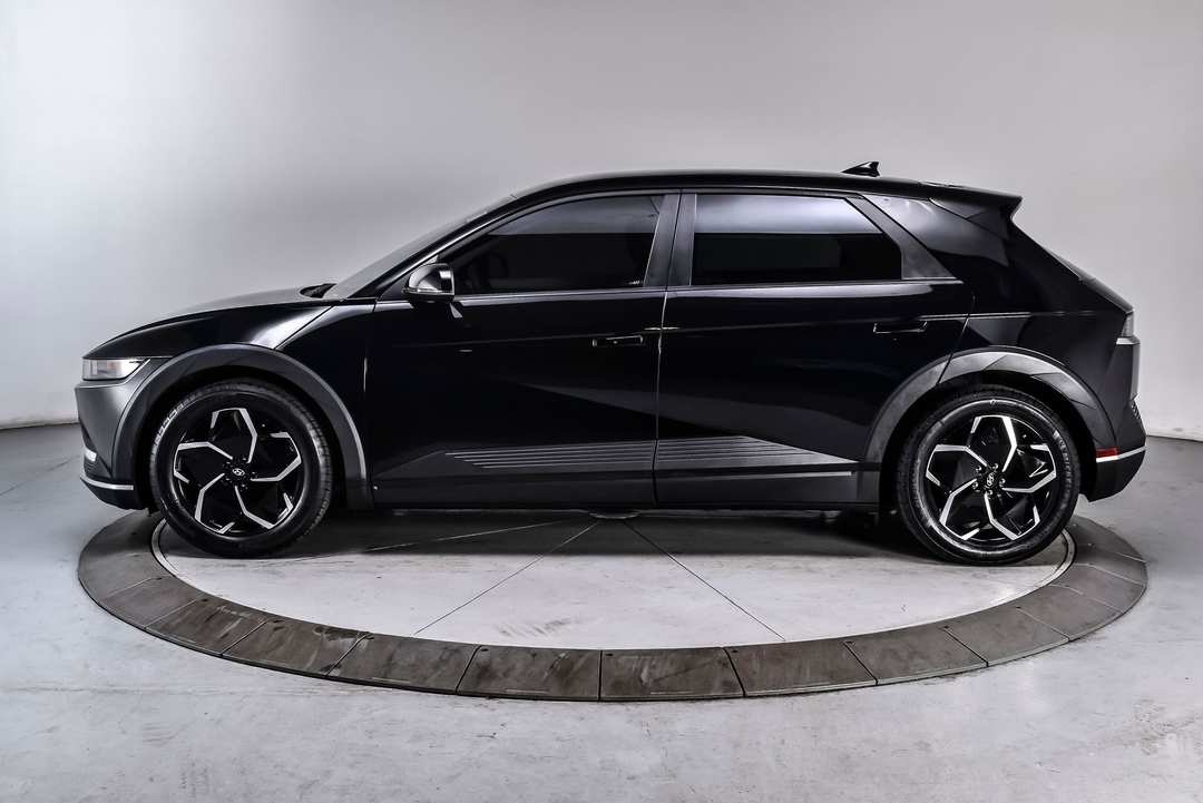2024 Hyundai Ioniq 5 SEL - Image 3
