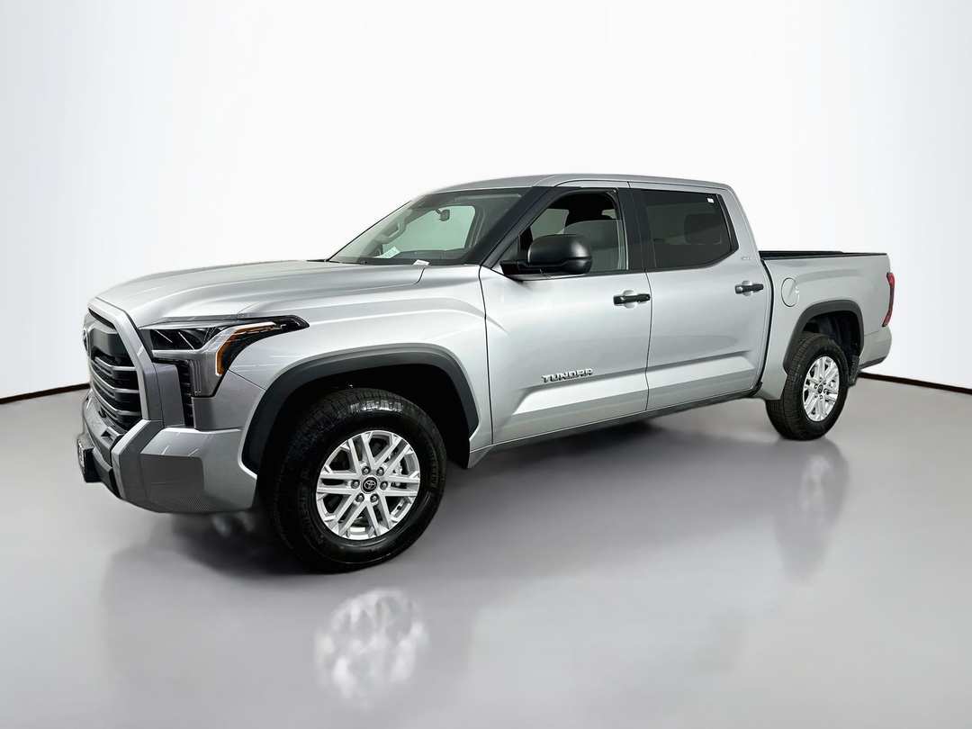 2023 Toyota Tundra SR5 - Image 3