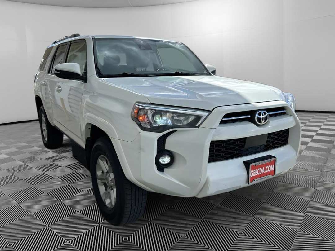 2024 Toyota 4Runner SR5 Premium - Image 3