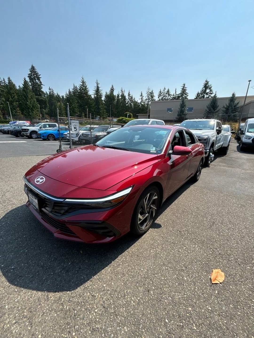 2025 Hyundai Elantra SEL Convenience - Image 2