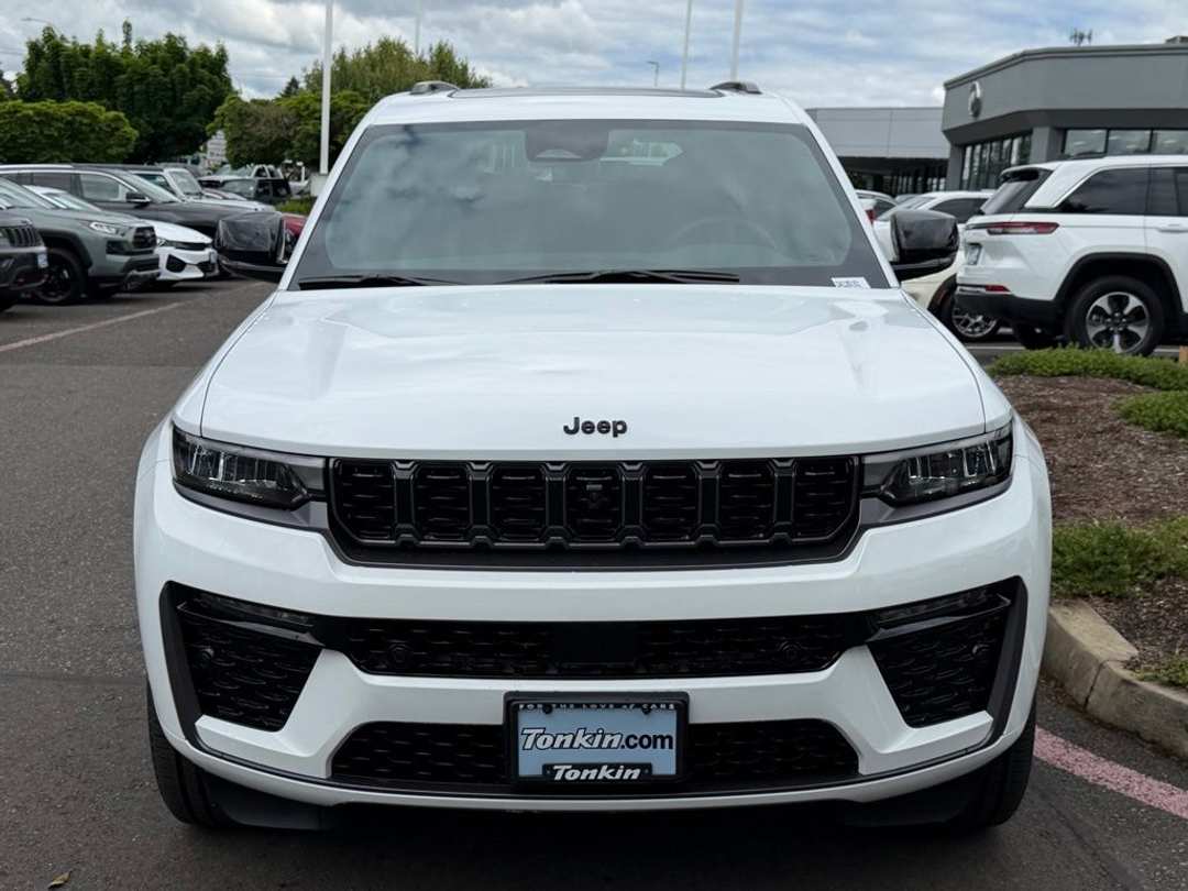 2026 Jeep Grand Cherokee L Limited - Image 3