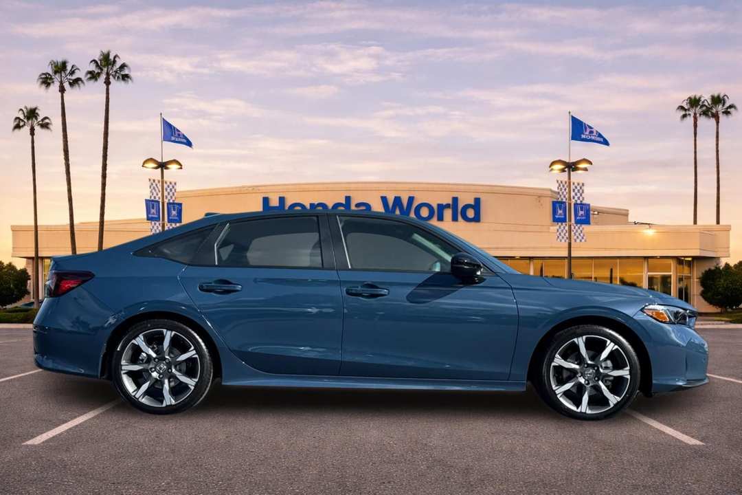 2026 Honda Civic Hybrid Sport Touring - Image 3