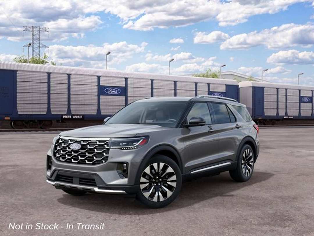 2027 Ford Explorer Platinum - Image 2