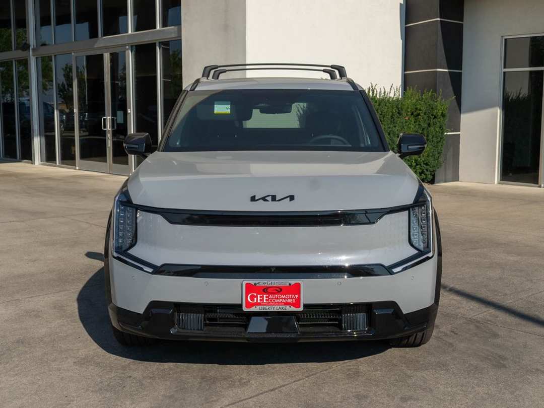 2026 Kia Ev9 Land - Image 2