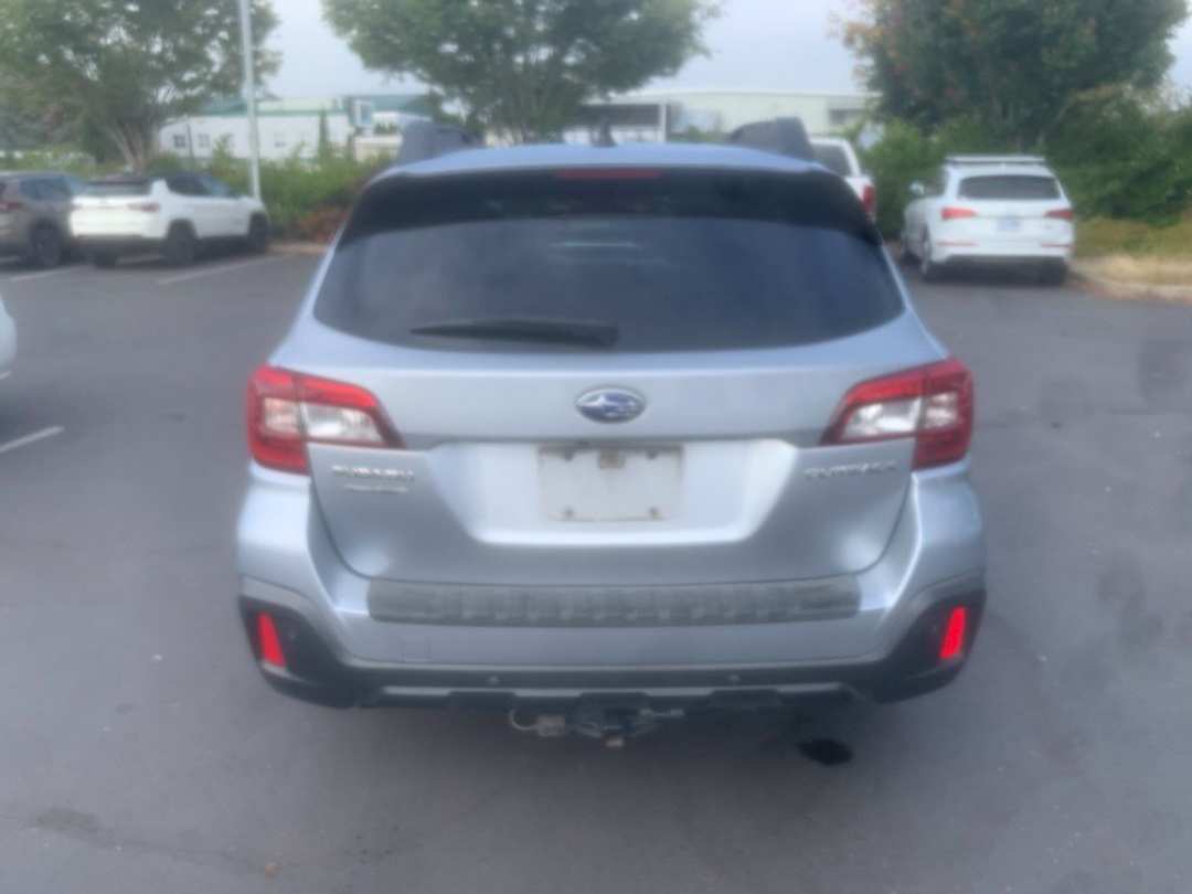 2019 Subaru Outback 2.5i - Image 3