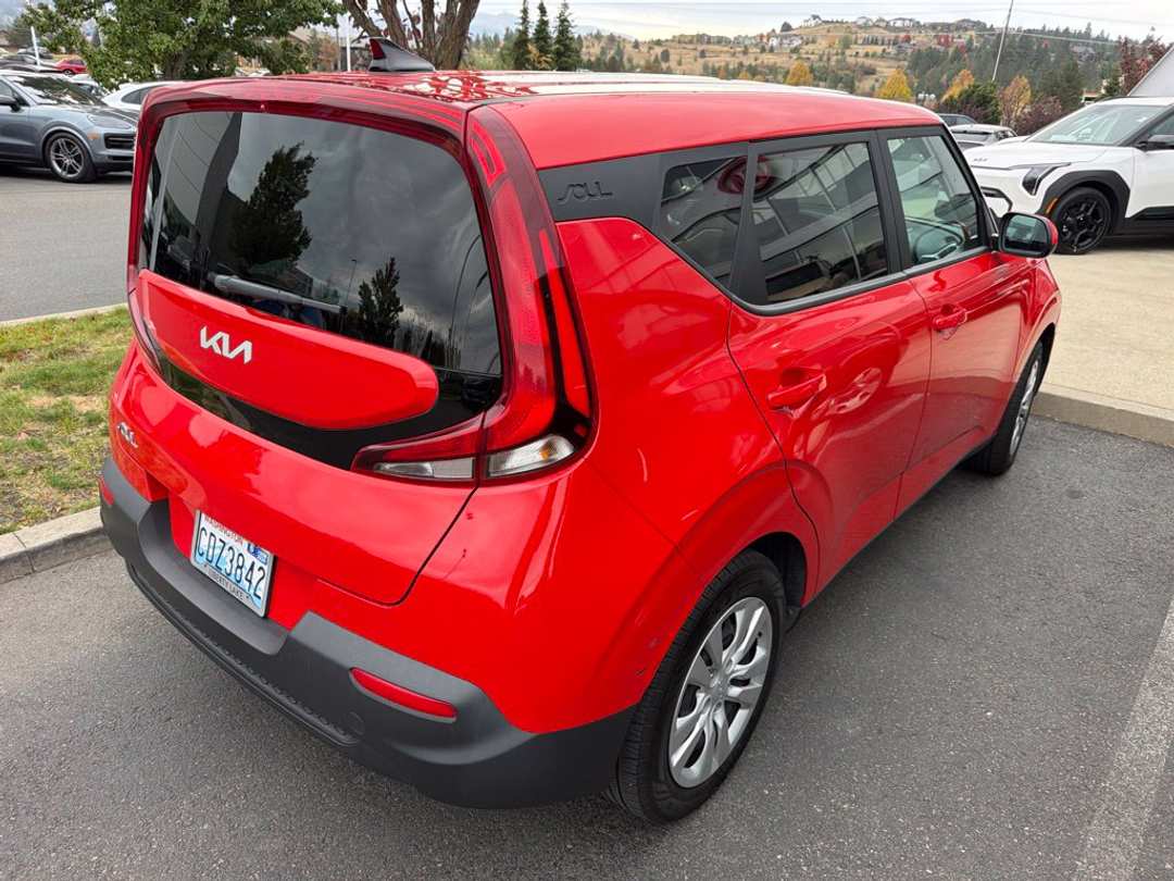 2022 Kia Soul LX - Image 3