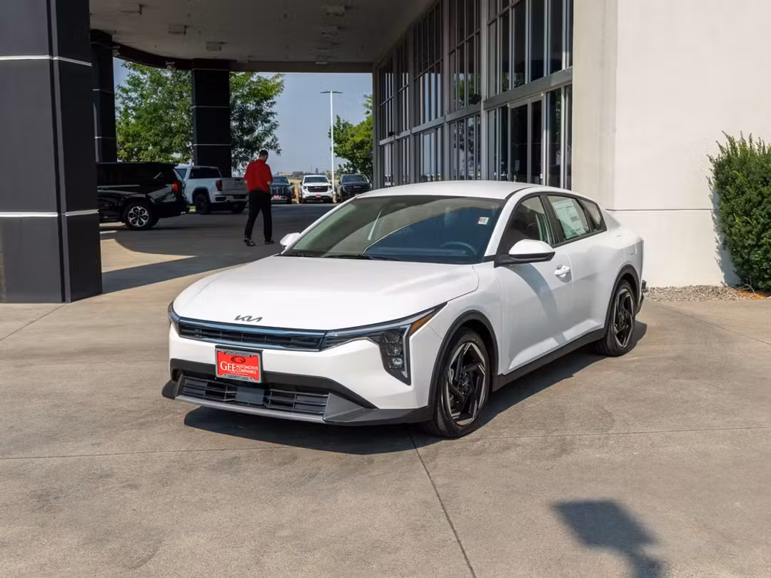 2026 Kia K4 EX - Image 3