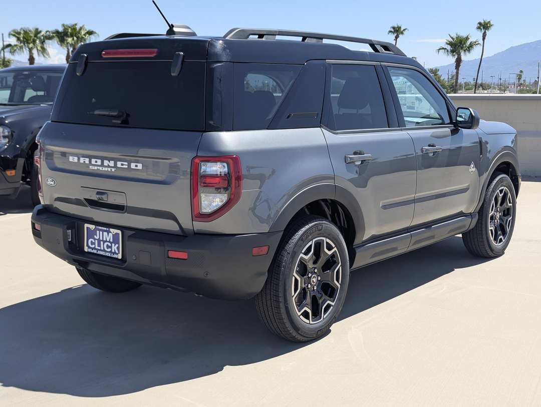 2026 Ford Bronco Sport Outer Banks - Image 2