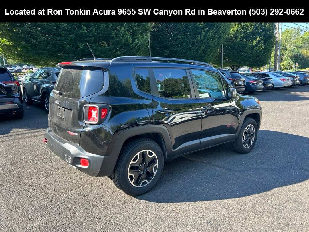 2016 Jeep Renegade Trailhawk - Image 3