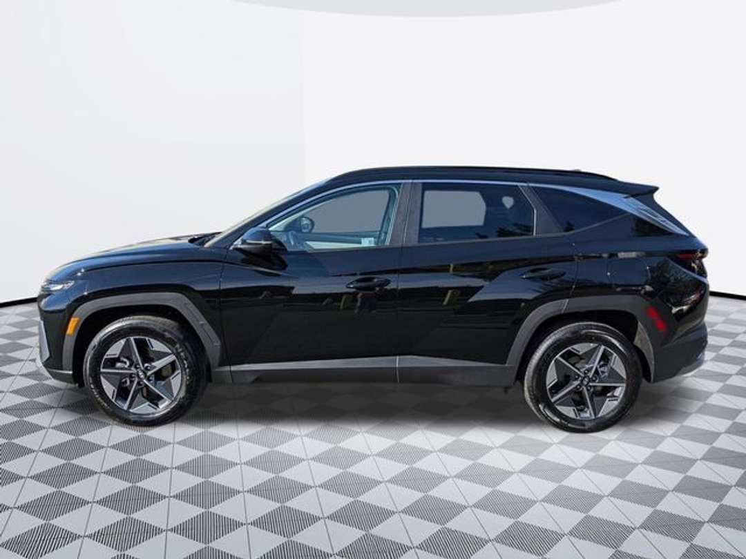 2025 Hyundai Tucson Hybrid SEL Convenience - Image 3