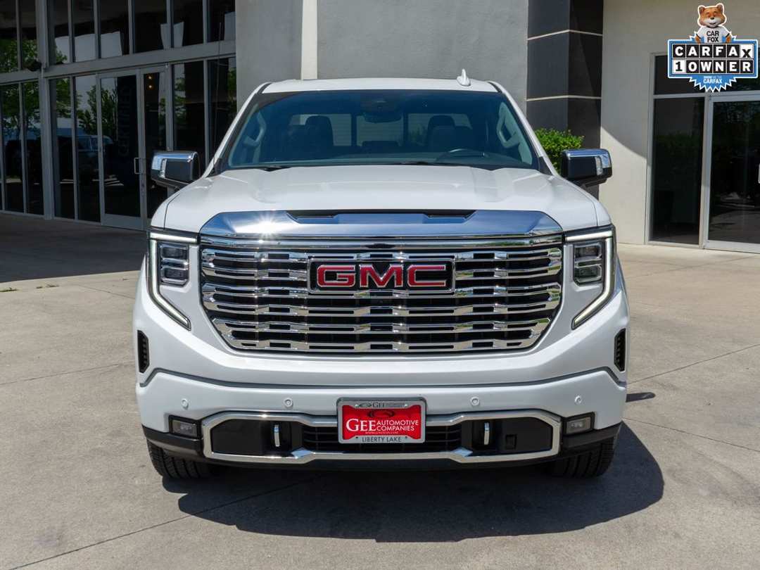 2025 GMC Sierra 1500 Denali - Image 2