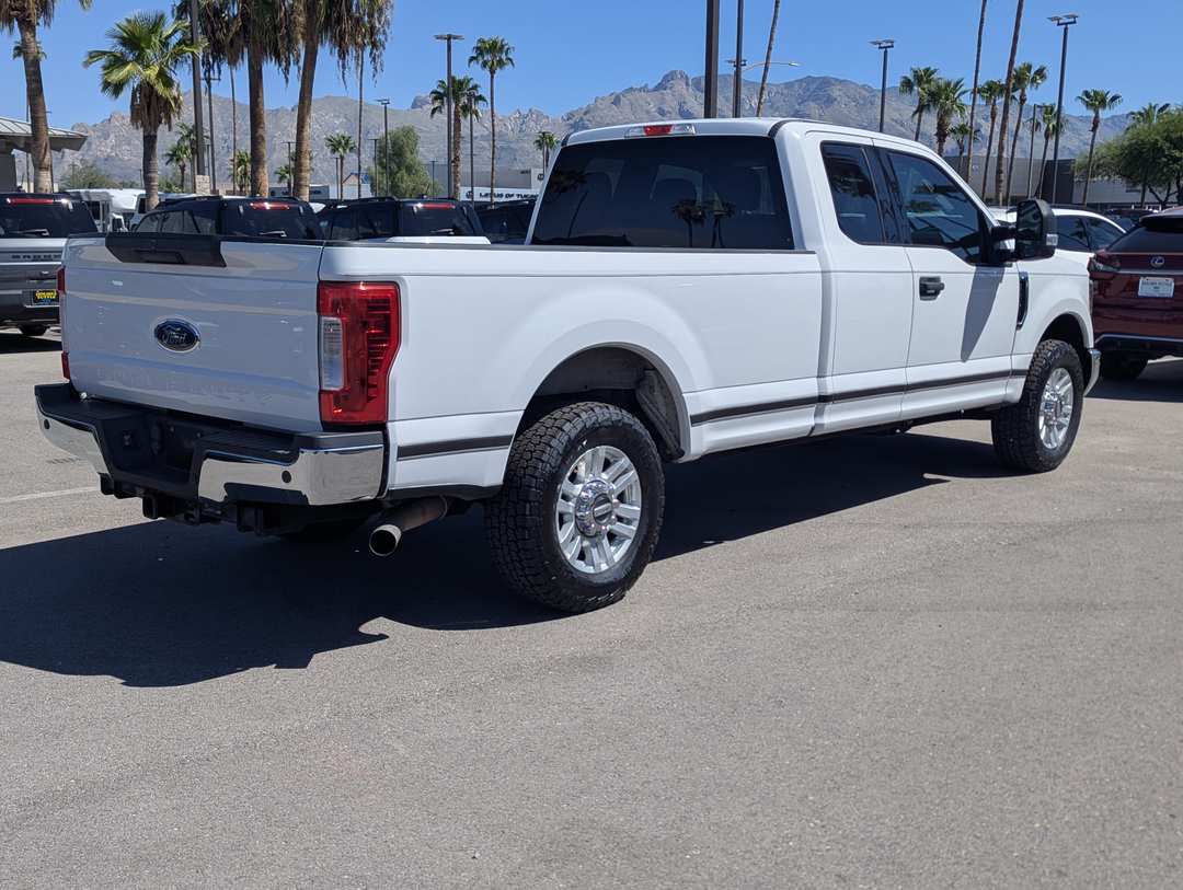2018 Ford Super Duty F-250 Srw XLT - Image 2