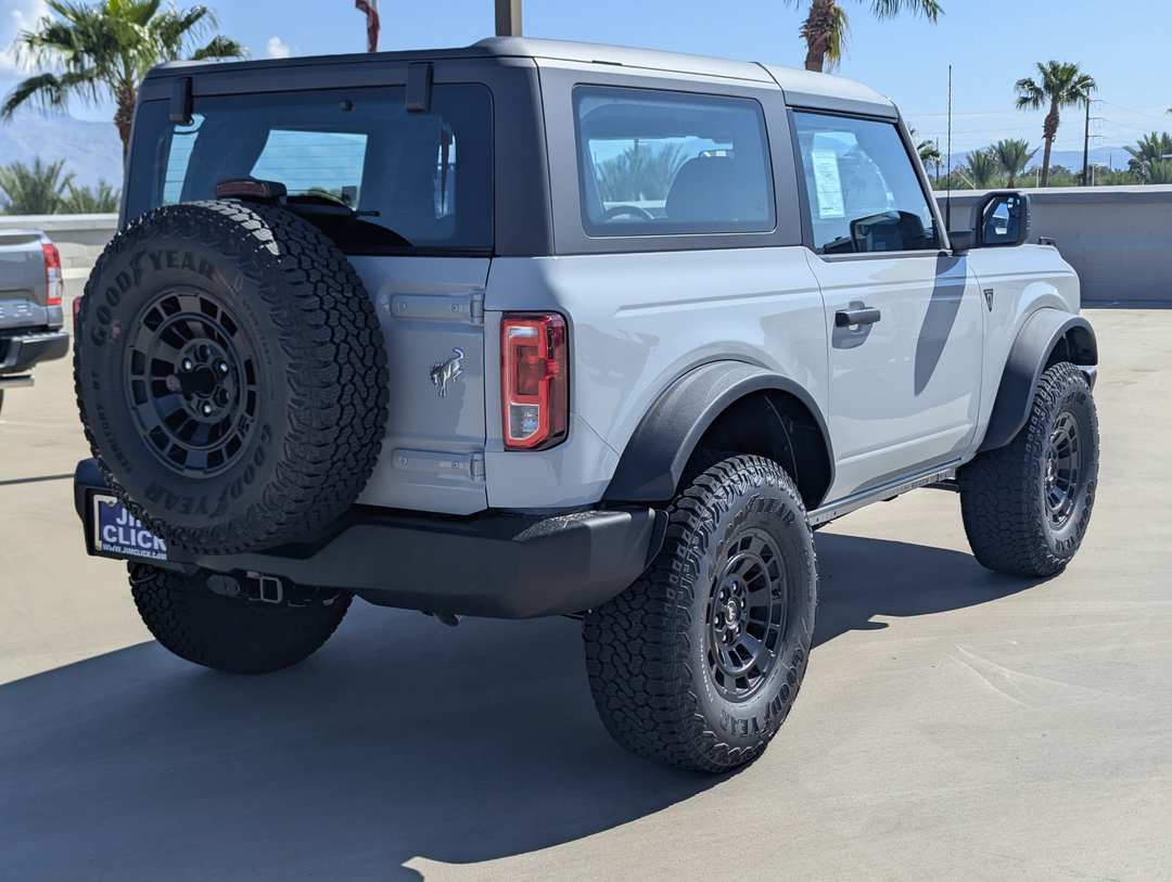 2026 Ford Bronco Base - Image 2