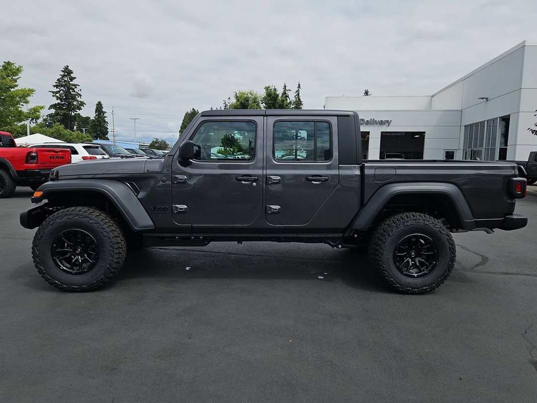 2026 Jeep Gladiator Sport - Image 3