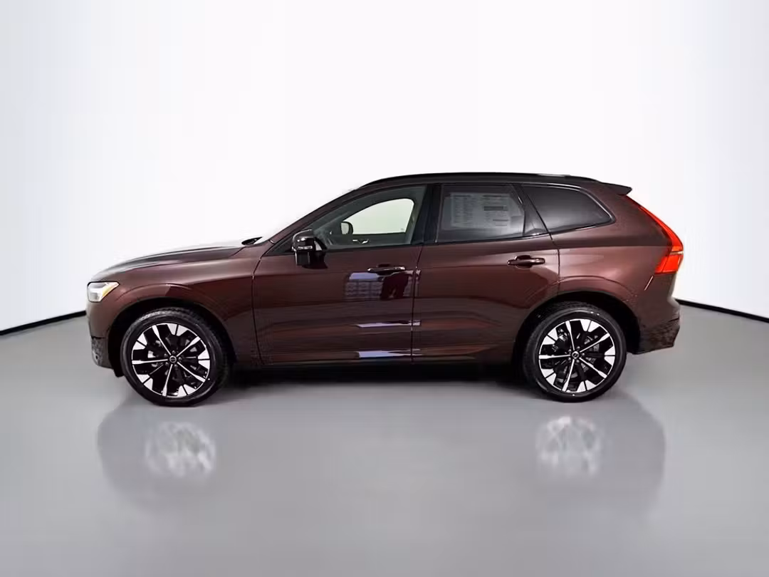 2026 Volvo Xc60 B5 Plus - Image 2