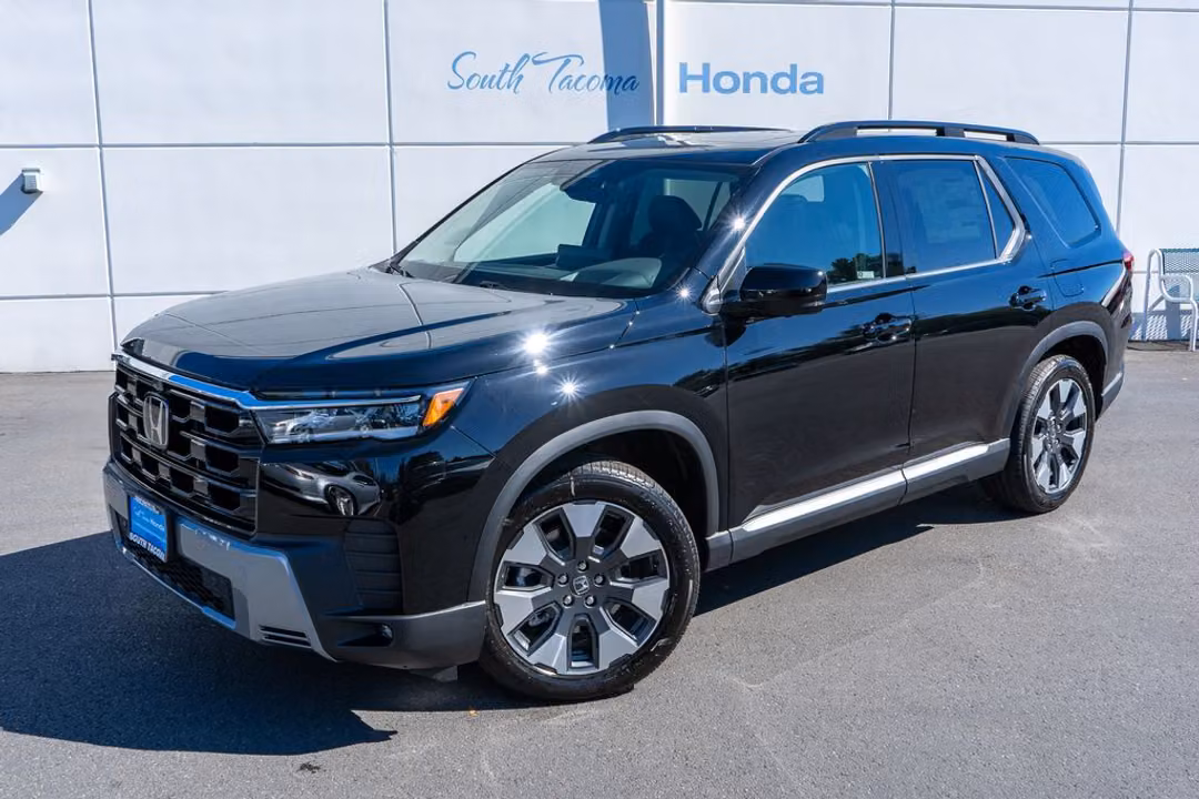 2026 Honda Pilot Elite w/Tow Package - Image 2