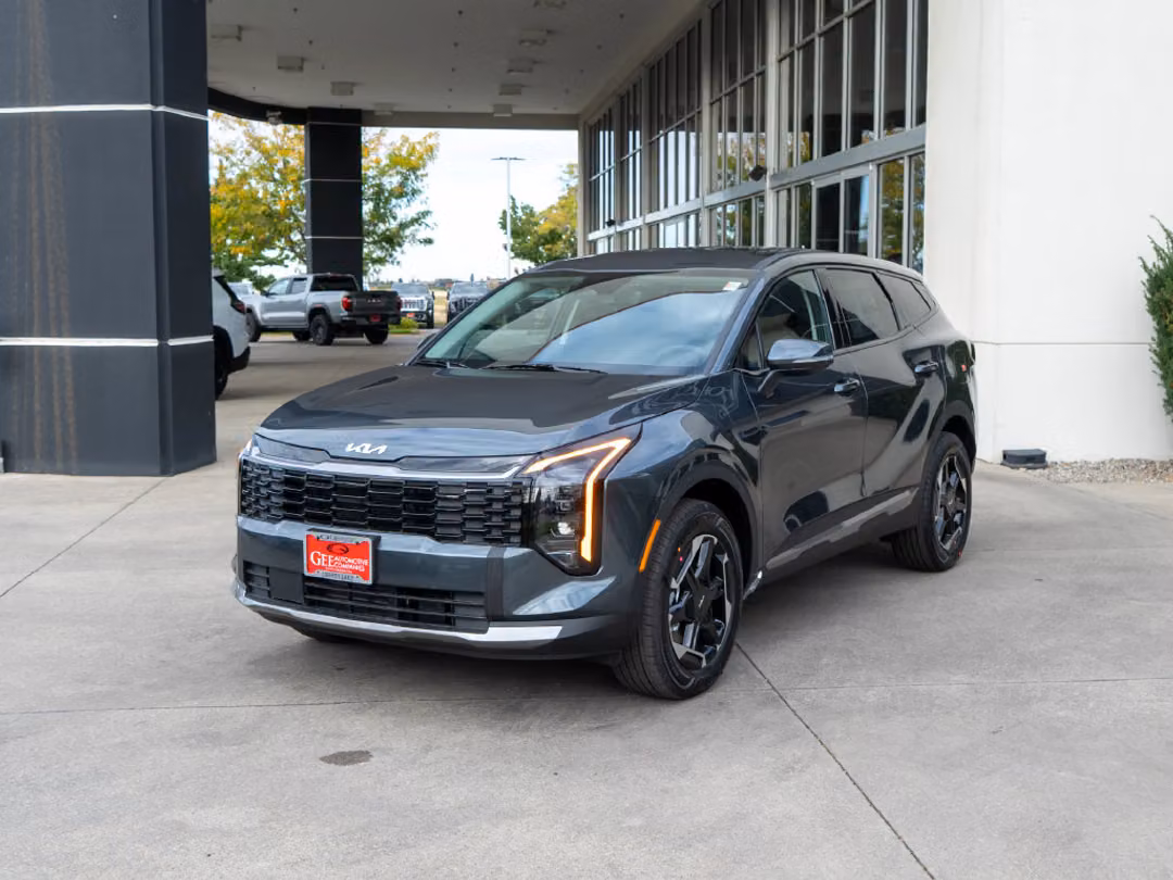 2027 Kia Sportage Hybrid S - Image 3