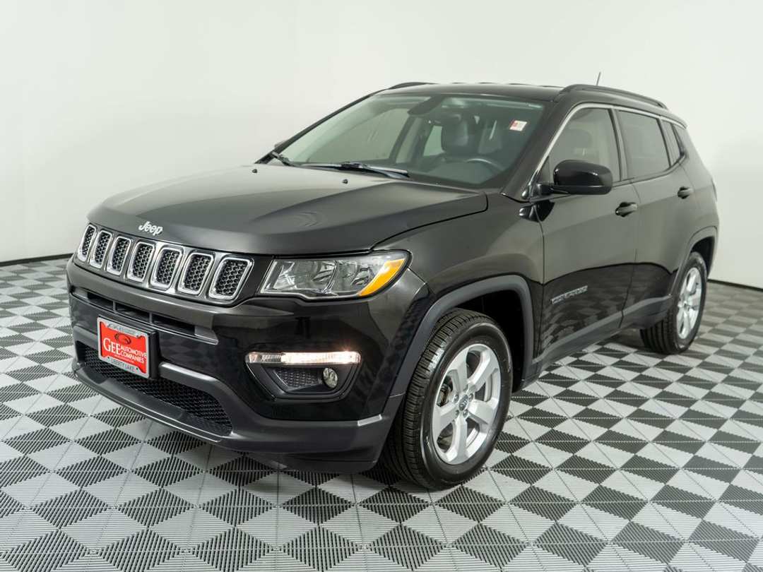 2018 Jeep Compass Latitude - Image 3