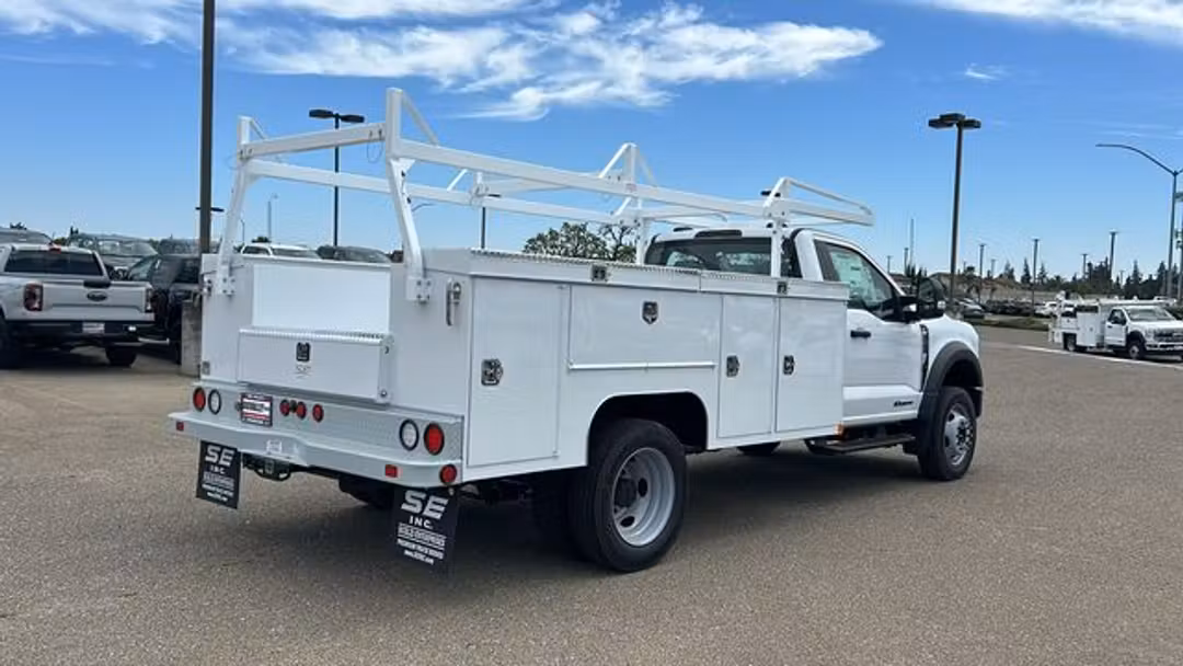 2026 Ford F-550Sd XL - Image 3