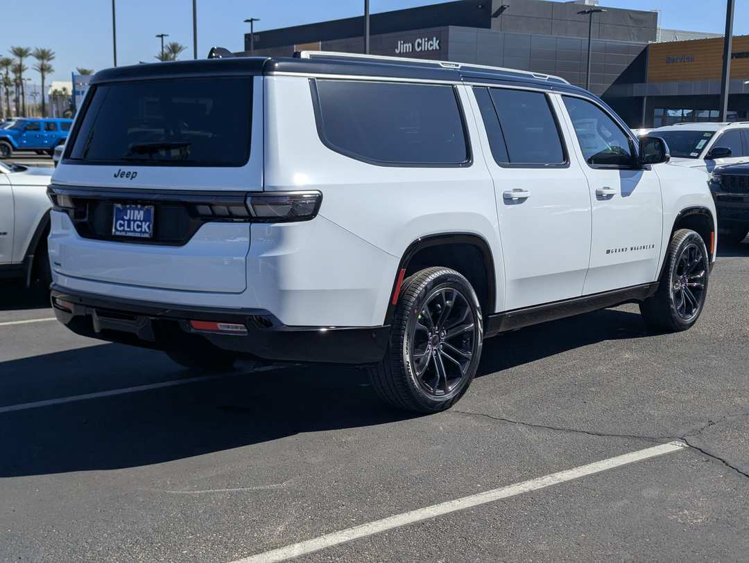 2026 Jeep Grand Wagoneer L Summit Obsidian - Image 2