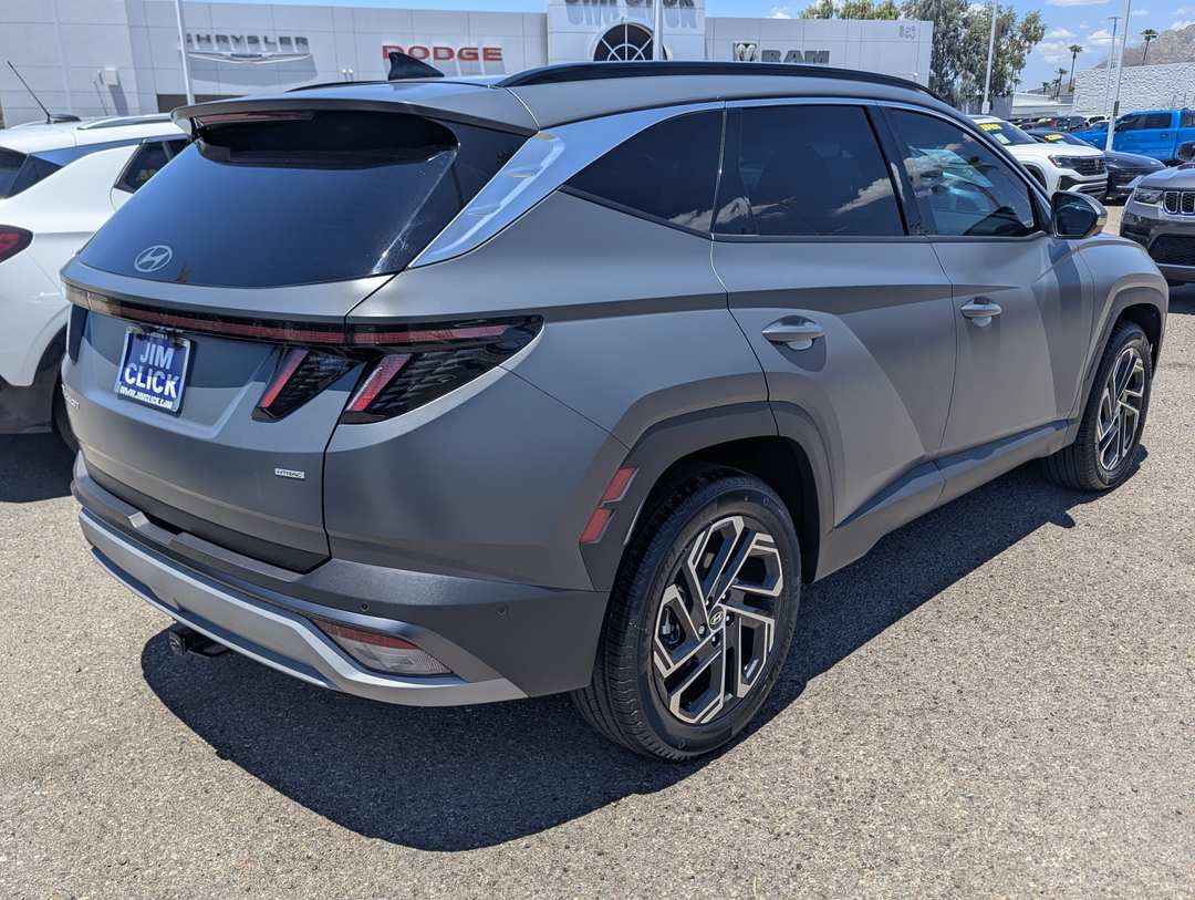 2025 Hyundai Tucson Limited - Image 2