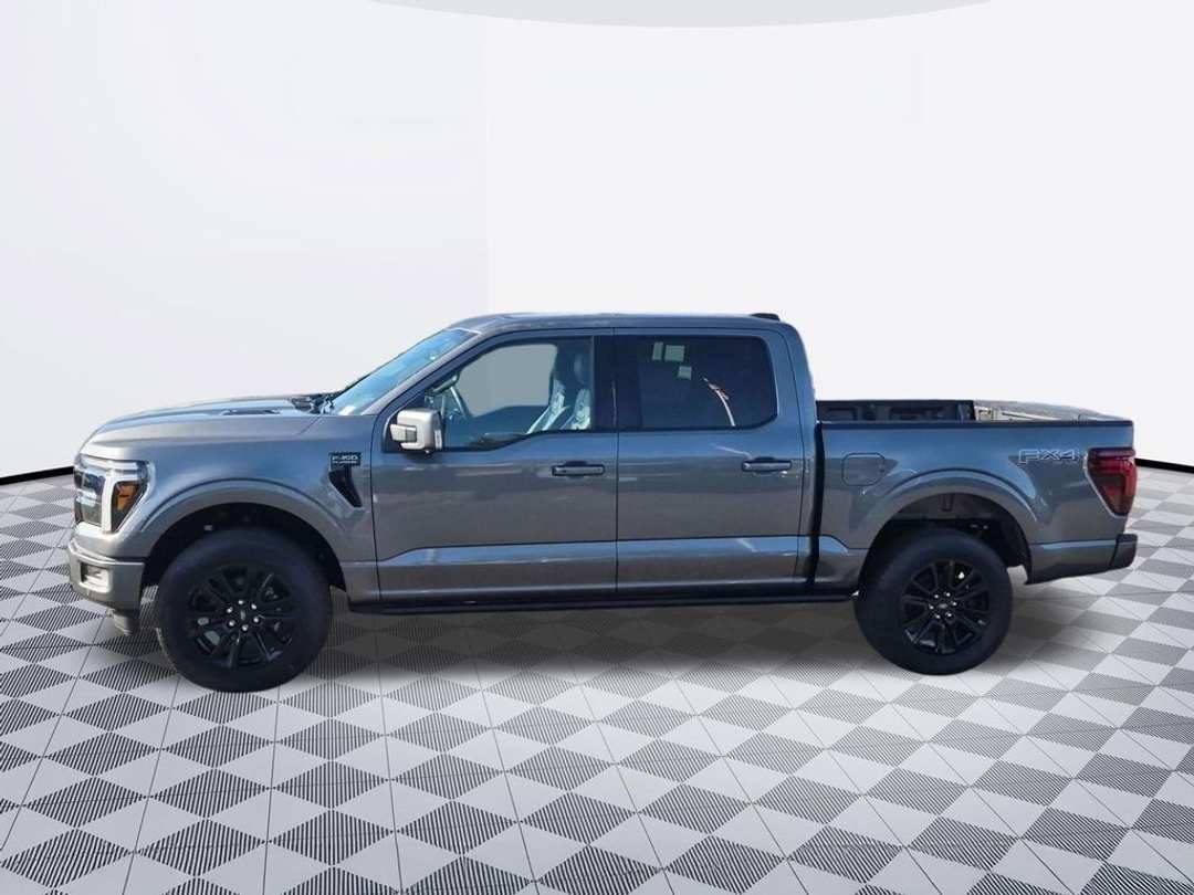 2026 Ford F-150 Platinum - Image 3