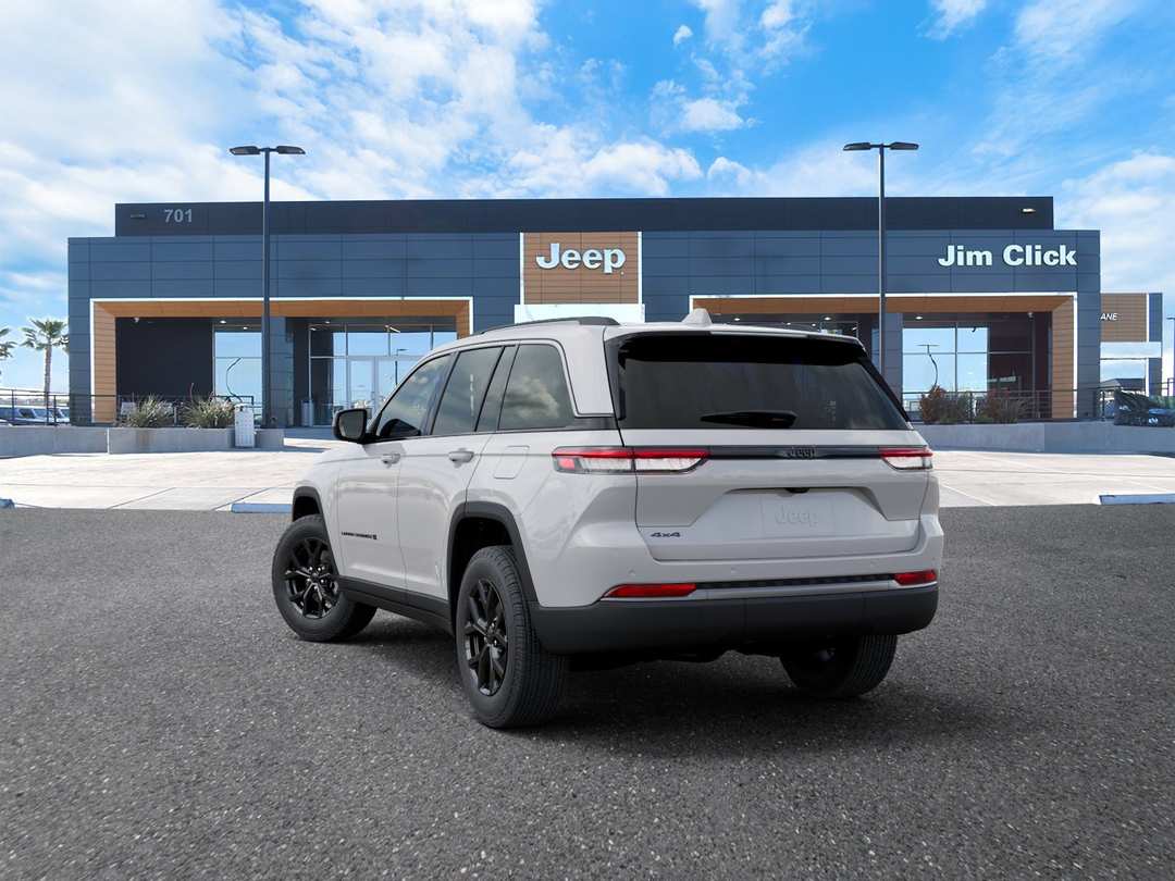 2026 Jeep Grand Cherokee Laredo Altitude - Image 3