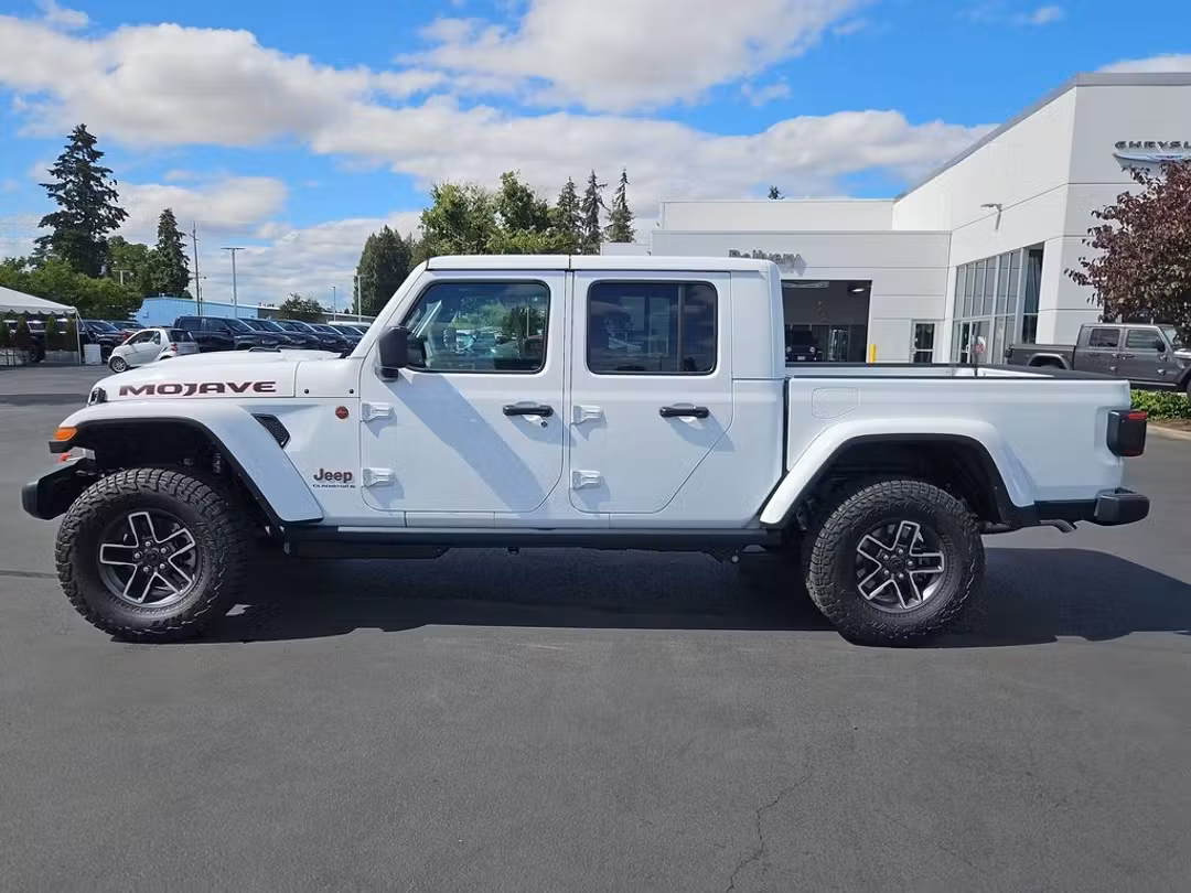 2026 Jeep Gladiator Mojave - Image 3
