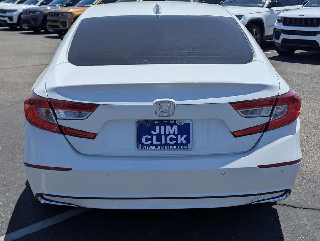 2019 Honda Accord Hybrid Touring - Image 3