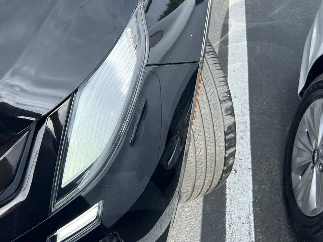 2023 Hyundai Palisade Limited - Image 2