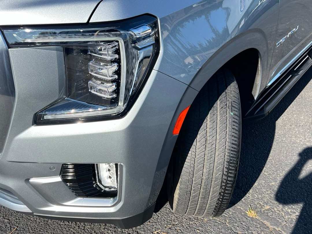 2024 GMC Yukon Denali - Image 3