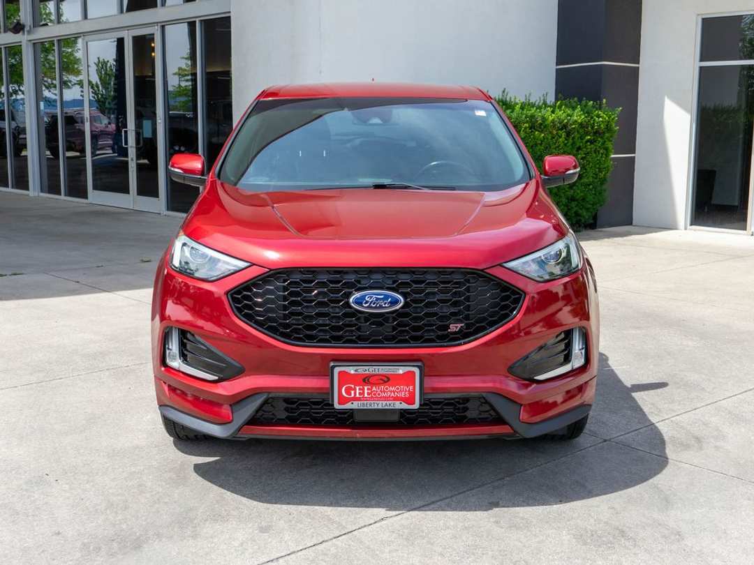2019 Ford Edge ST - Image 2