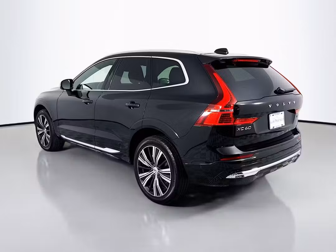 2023 Volvo Xc60 B5 Plus Bright Theme - Image 3