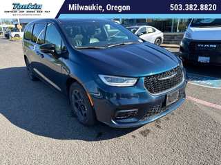 2023 Chrysler Pacifica Hybrid Limited