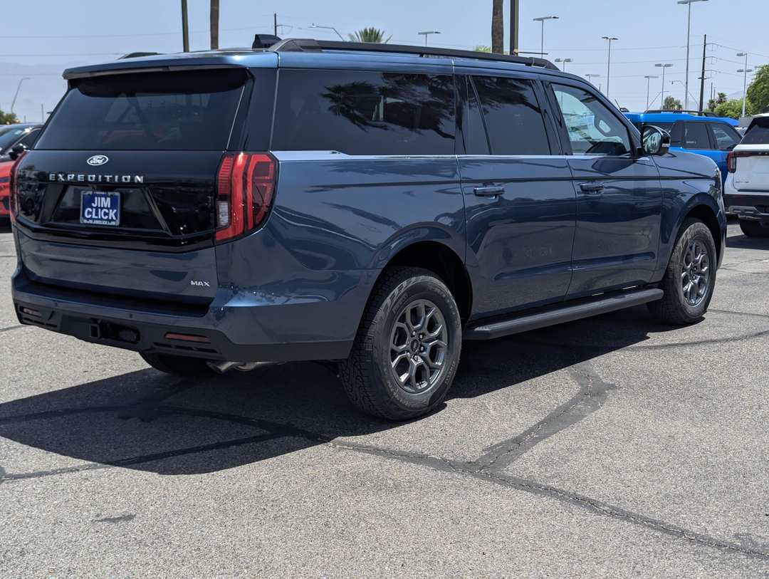 2027 Ford Expedition Max Active - Image 2