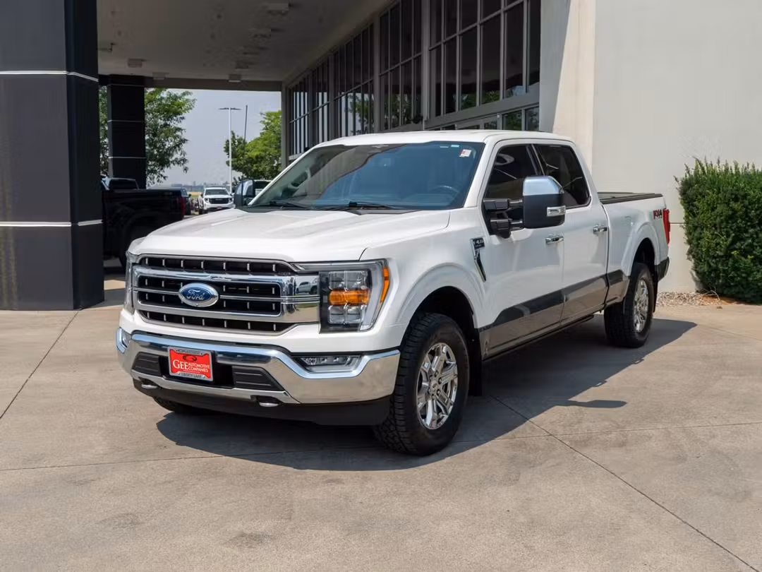 2023 Ford F-150 Lariat - Image 3