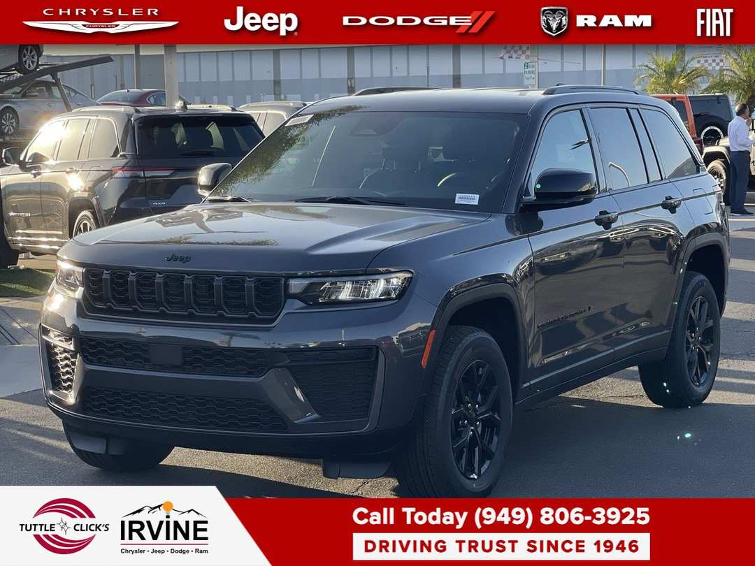 2026 Jeep Grand Cherokee Laredo Altitude - Image 3