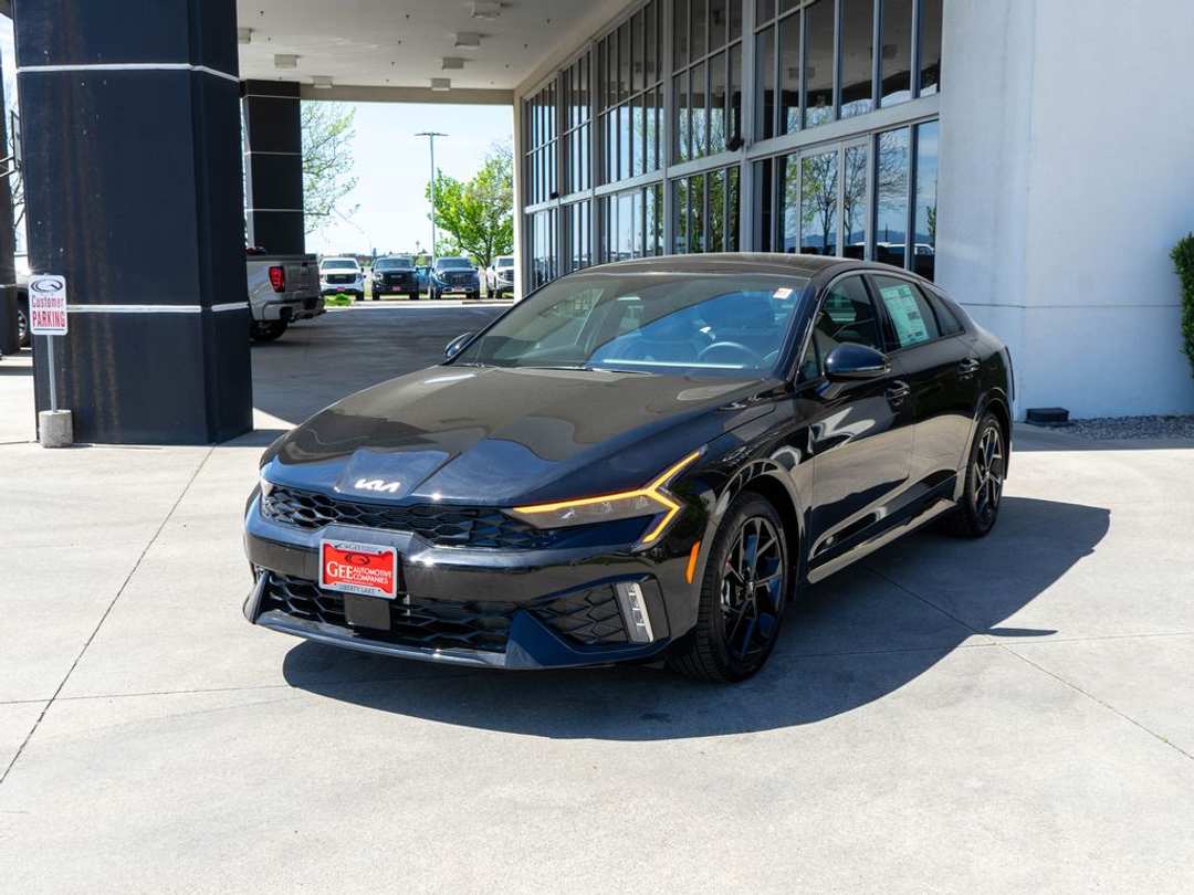 2026 Kia K5 GTLine - Image 3