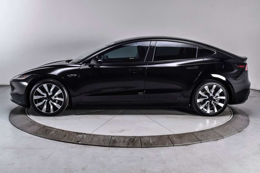 2024 Tesla Model 3 Long Range - Image 3