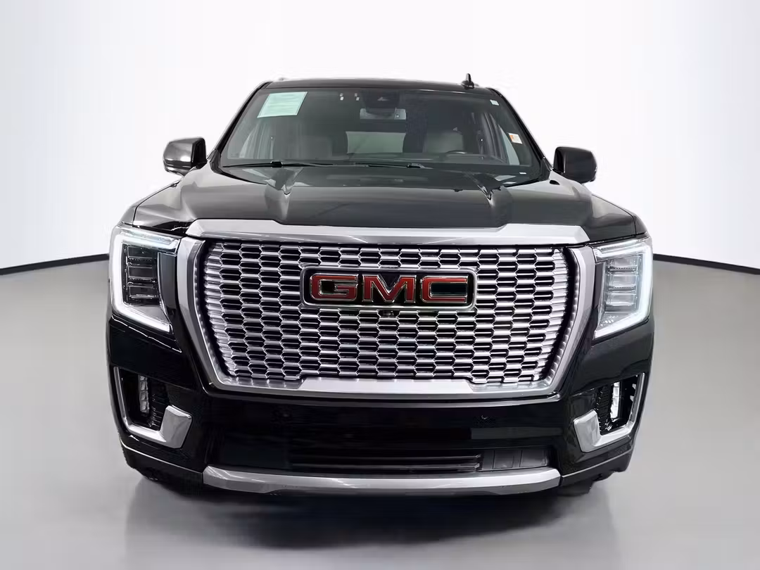 2023 GMC Yukon Denali - Image 2
