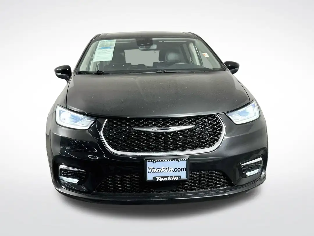 2023 Chrysler Pacifica Hybrid Touring L - Image 2