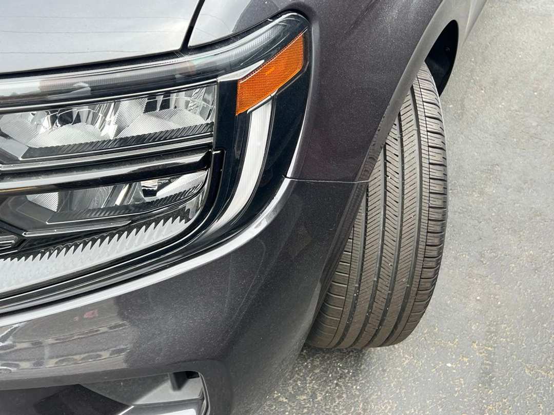 2026 Ford Expedition Platinum - Image 3