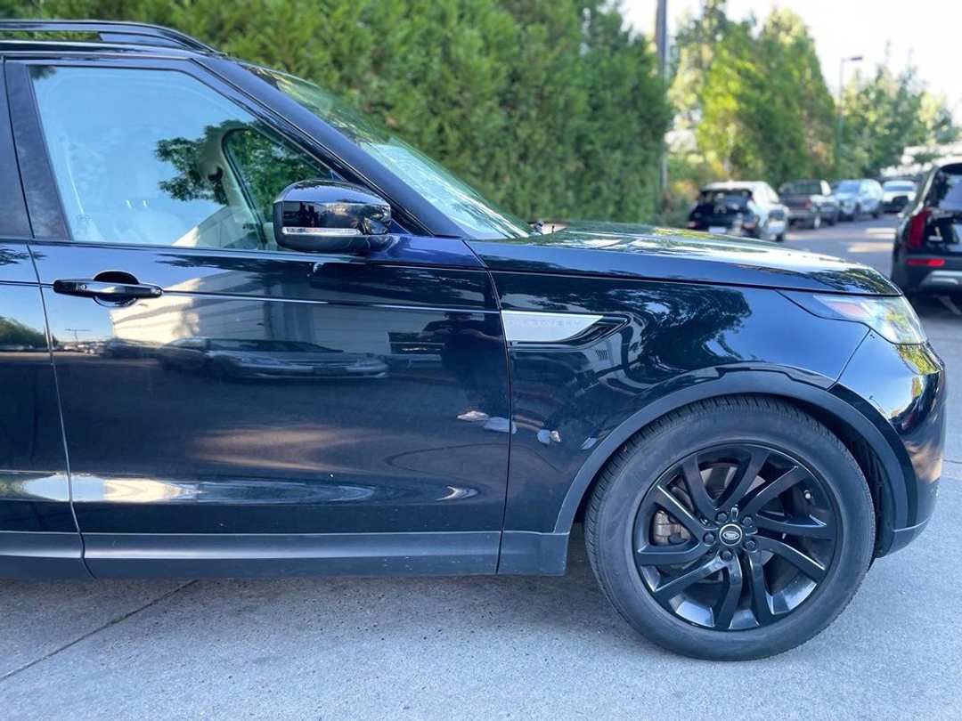 2018 Land Rover Discovery HSE - Image 2
